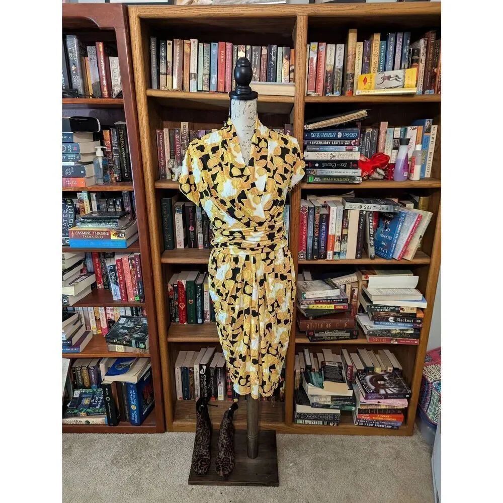 Maxmara Women’s Small Yellow Geometrical Print Wrap Tie Midi Short Sleeve Dress